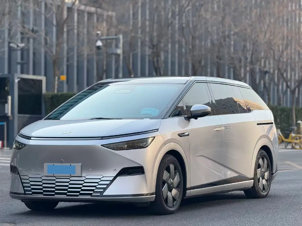 2024 Xpeng X9 BEV 101.5KWH