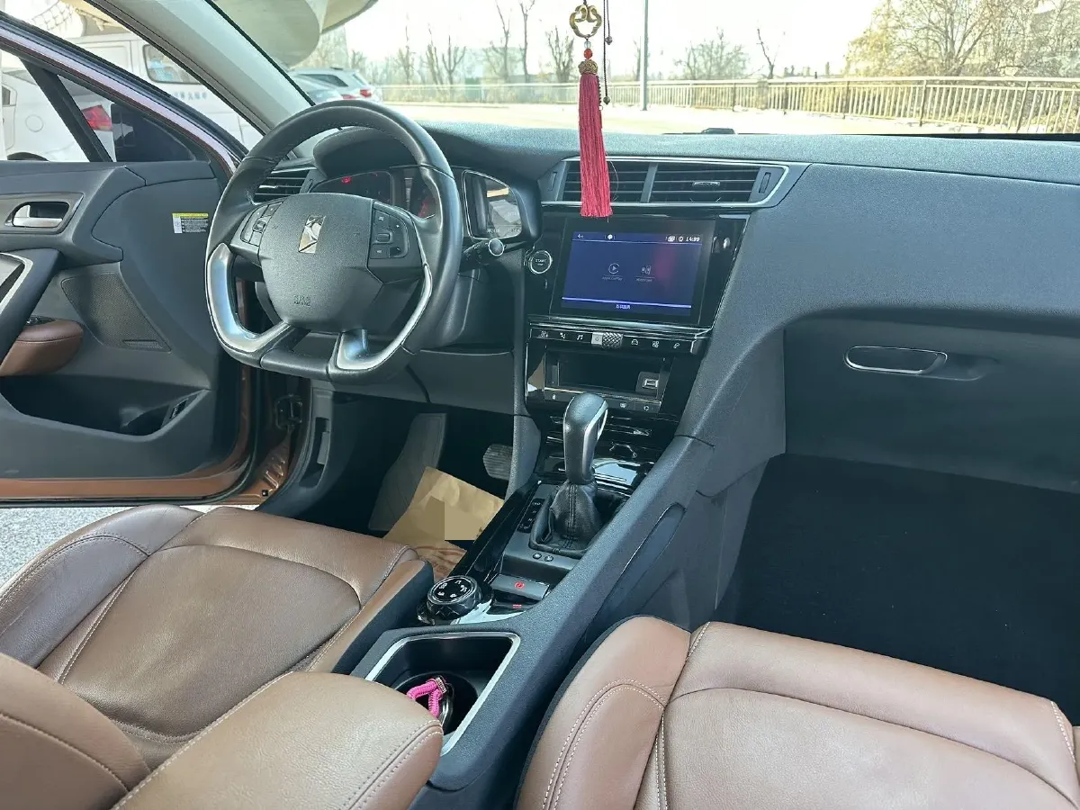 2018 DS 6 1.6T 167HP L4 6AT,autocango,china used car exporter,china ev exporter,chinese used car exporter,chinese used ev exporter