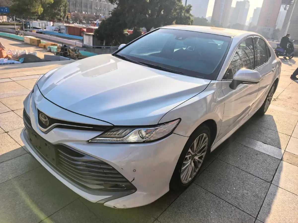 2019 Toyota Camry 2.5L 209HP L4 8AT