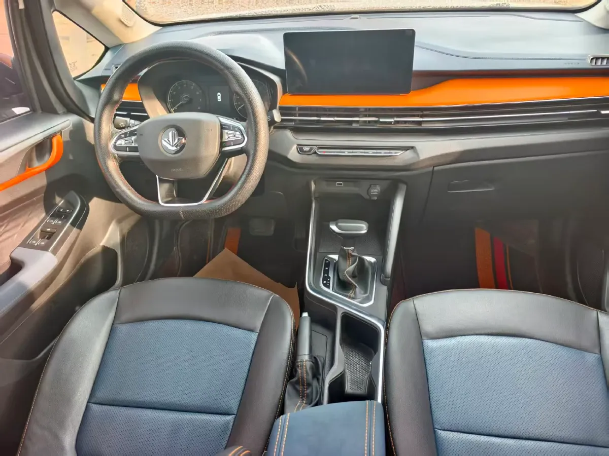 2022 Livan X3 PRO 1.5L 113HP L4 CVT,autocango,china used car exporter,china ev exporter,chinese used car exporter,chinese used ev exporter