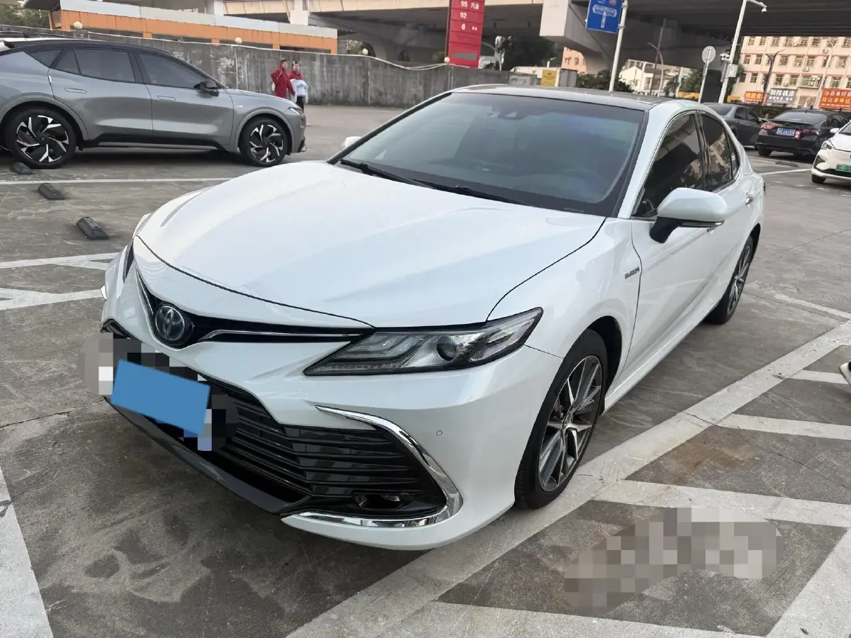 2021 Toyota Camry 2.5L 178HP L4 E-CVT Hybrid