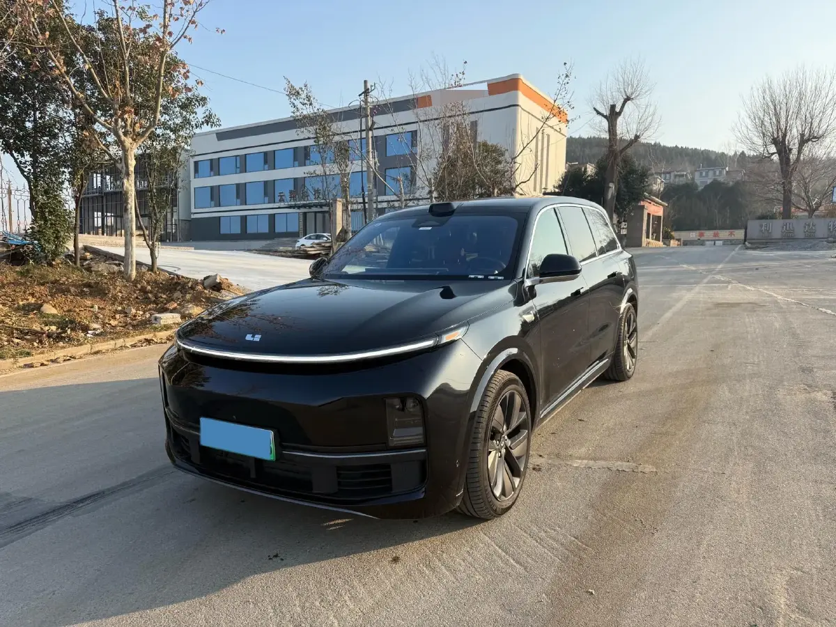 2024 Toyota Land Cruiser Prado 2.4T 282HP L4 8AT Hybrid