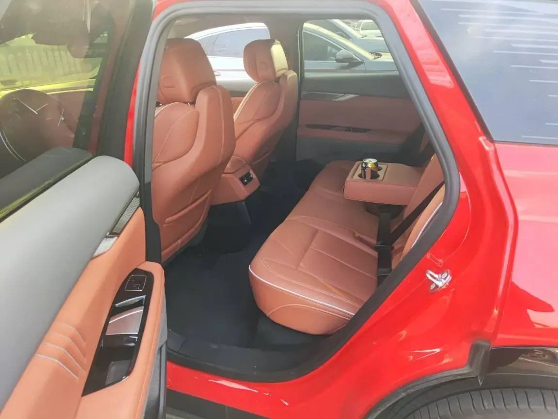 2024 Cadillac OPTIQ BEV 79.7KWH,autocango,china used car exporter,china ev exporter,chinese used car exporter,chinese used ev exporter