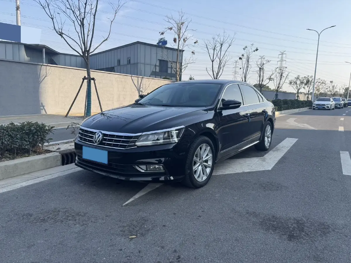 2017 Volkswagen Passat 1.8T 180HP L4 7DCT