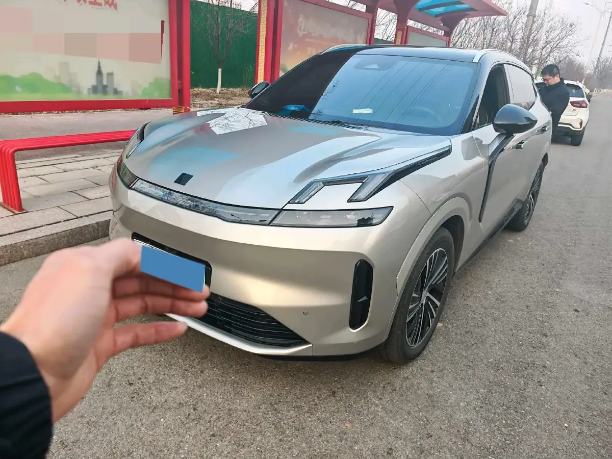 2025 LYNK&CO 08 EM-P 1.5T 163HP L4 3DHT PHEV 21.2KWH