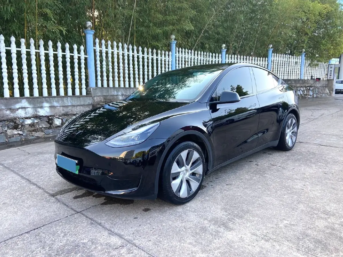 2022 Tesla Model Y BEV 60KWH