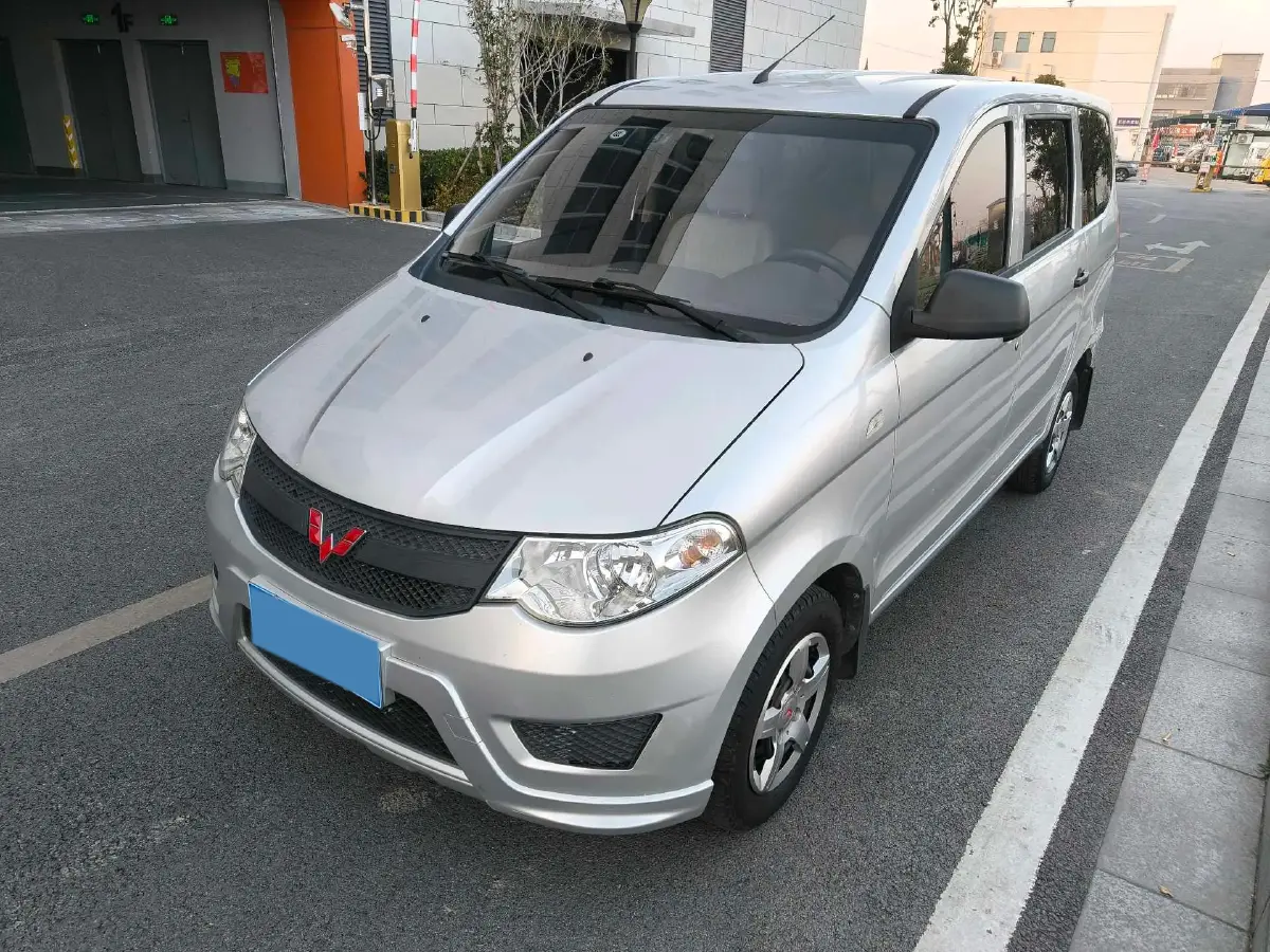 2019 WuLing HongGuang 1.5L 105HP L4 5MT