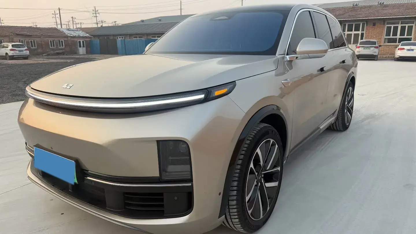 2023 Li L8 Range Extended 154HP REEV 40.9KWH