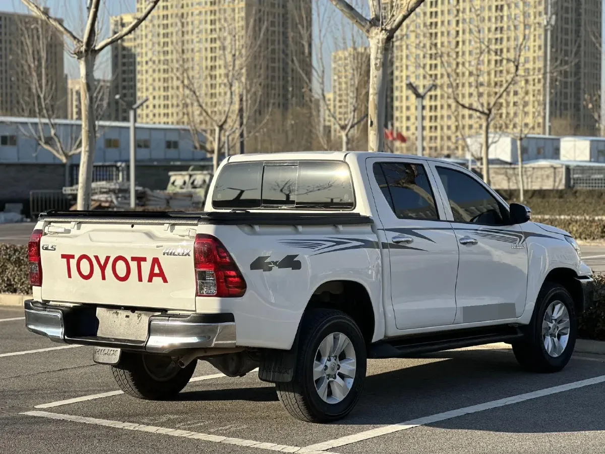 2011 Toyota Hiace 2.7L 154HP L4 5MT,autocango,china used car exporter,china ev exporter,chinese used car exporter,chinese used ev exporter