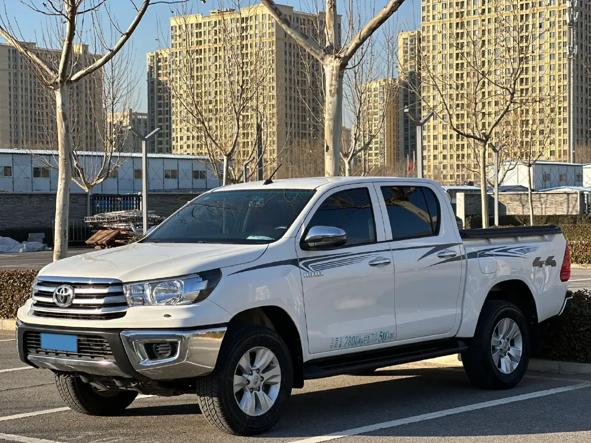 2011 Toyota Hiace 2.7L 154HP L4 5MT,autocango,china used car exporter,china ev exporter,chinese used car exporter,chinese used ev exporter