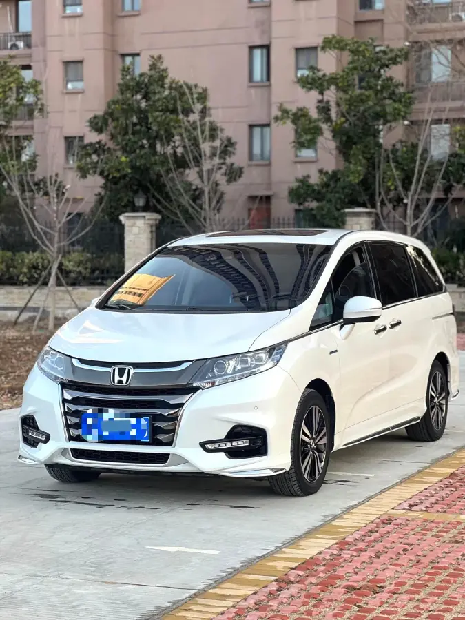 2021 Honda Odyssey 2.0L 146HP L4 E-CVT Hybrid