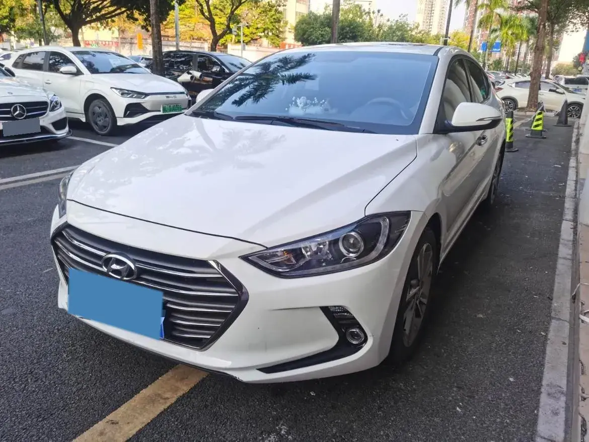 2016 Hyundai Elantra 1.6L 130HP L4 6AT