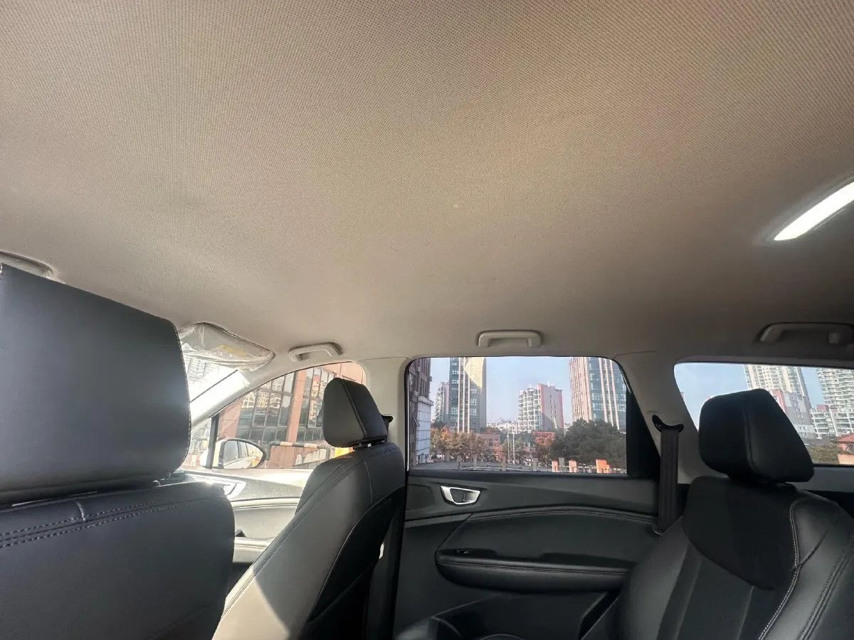 2022 WuLing JiaChen 1.5L 99HP L4 6MT,autocango,china used car exporter,china ev exporter,chinese used car exporter,chinese used ev exporter