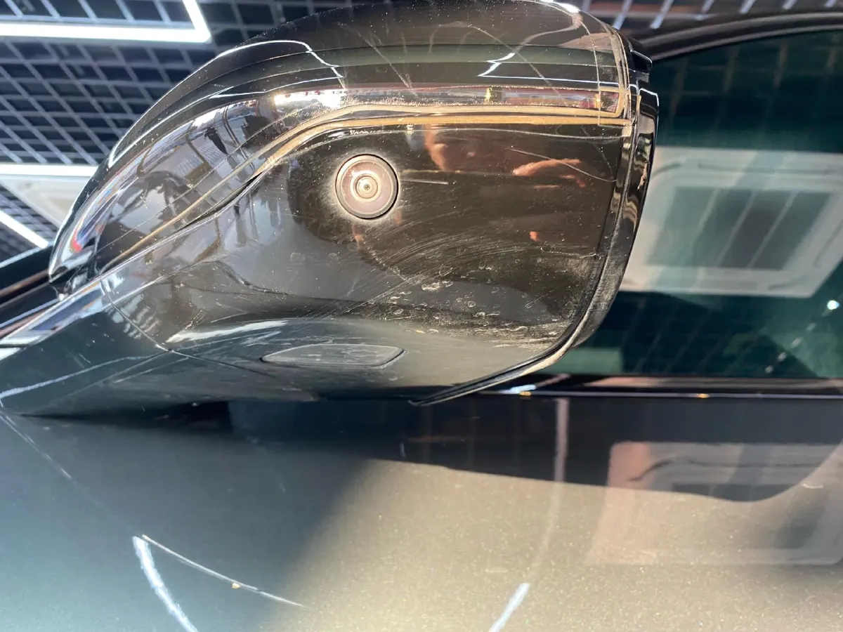 2024 Porsche Macan All-Electric BEV 100KWH,autocango,china used car exporter,china ev exporter,chinese used car exporter,chinese used ev exporter