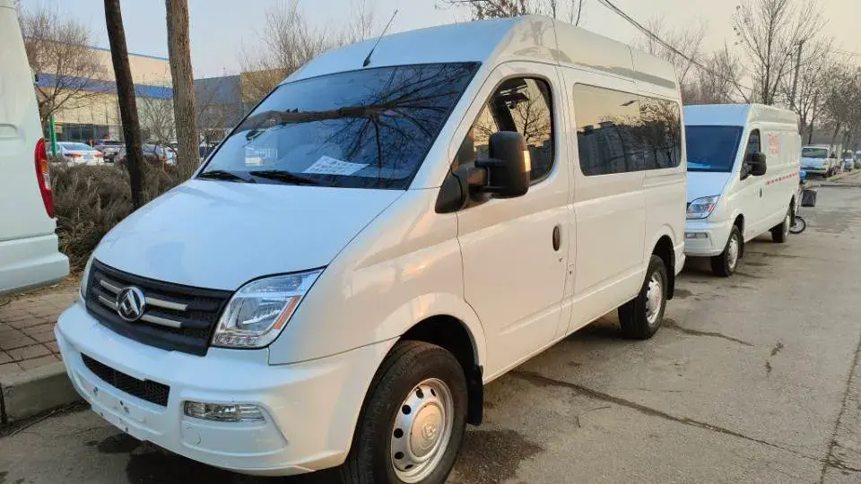 2023 MAXUS XinTu V80 2.0T 127HP L4 6MT