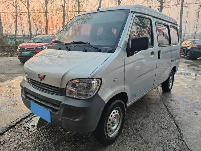 2015 WuLing ZhiGuang 1.2L 82HP L4 5MT