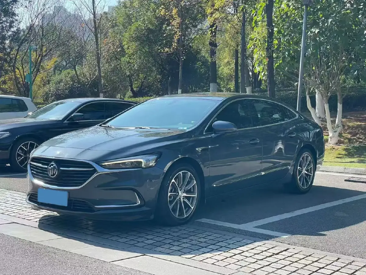 2020 Buick Larcosse 2.0T 237HP L4 9AT