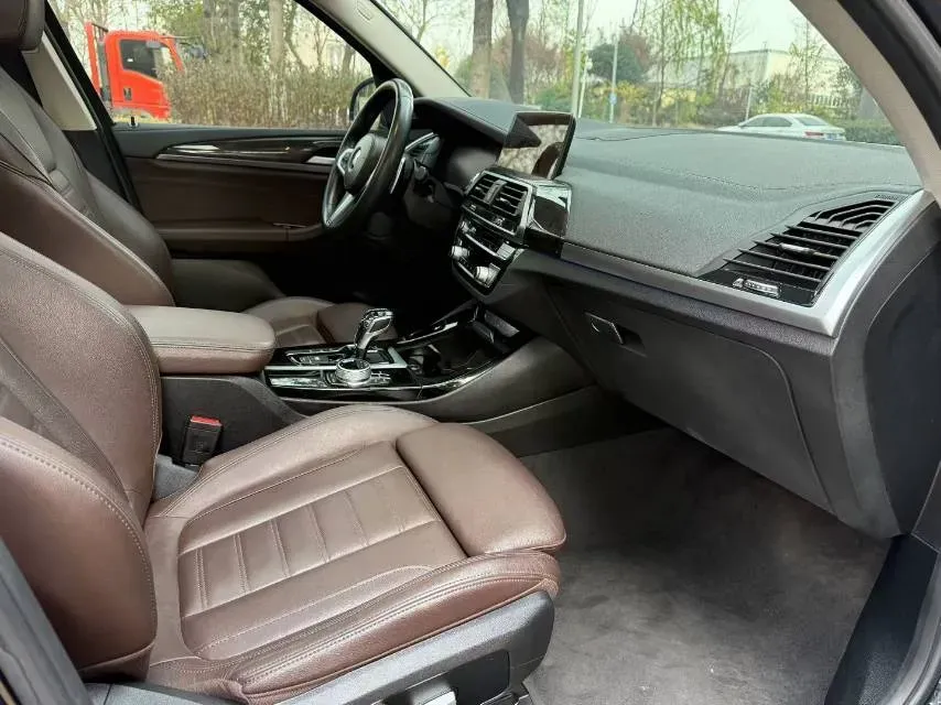 2021 BMW X3 2.0T 252HP L4 8AT,autocango,china used car exporter,china ev exporter,chinese used car exporter,chinese used ev exporter