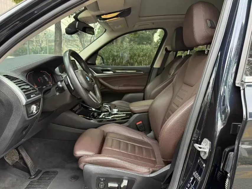 2021 BMW X3 2.0T 252HP L4 8AT,autocango,china used car exporter,china ev exporter,chinese used car exporter,chinese used ev exporter