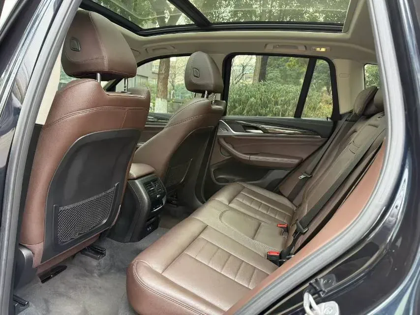 2021 BMW X3 2.0T 252HP L4 8AT,autocango,china used car exporter,china ev exporter,chinese used car exporter,chinese used ev exporter