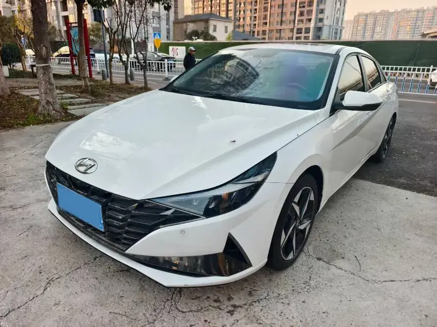2021 Hyundai Elantra 1.5L 115HP L4 CVT