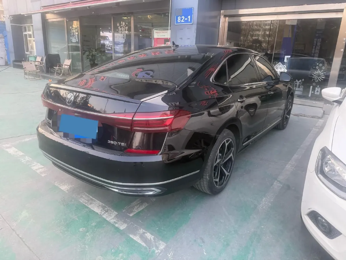 2024 Volkswagen Passat 2.0T 220HP L4 7DCT,autocango,china used car exporter,china ev exporter,chinese used car exporter,chinese used ev exporter