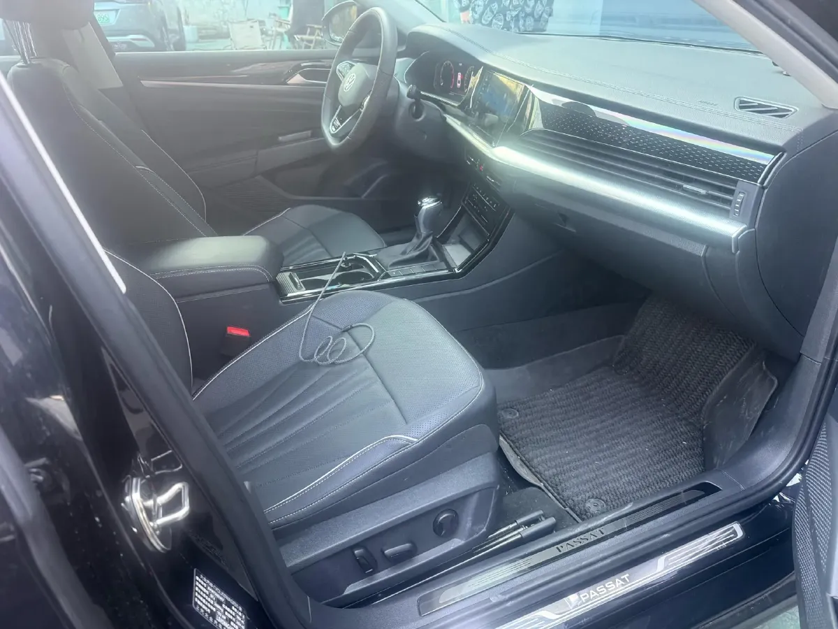 2024 Volkswagen Passat 2.0T 220HP L4 7DCT,autocango,china used car exporter,china ev exporter,chinese used car exporter,chinese used ev exporter