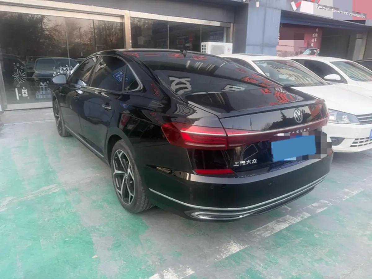 2024 Volkswagen Passat 2.0T 220HP L4 7DCT,autocango,china used car exporter,china ev exporter,chinese used car exporter,chinese used ev exporter