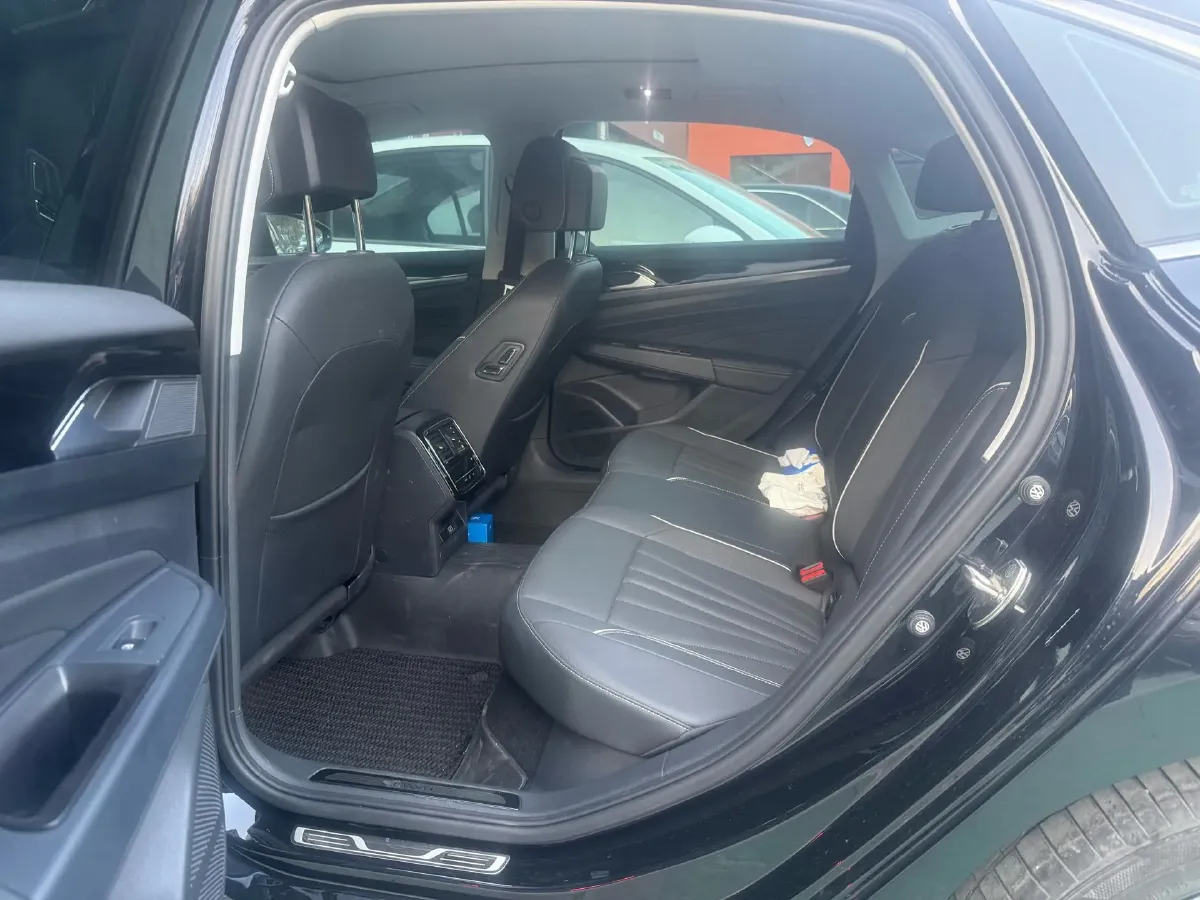 2024 Volkswagen Passat 2.0T 220HP L4 7DCT,autocango,china used car exporter,china ev exporter,chinese used car exporter,chinese used ev exporter