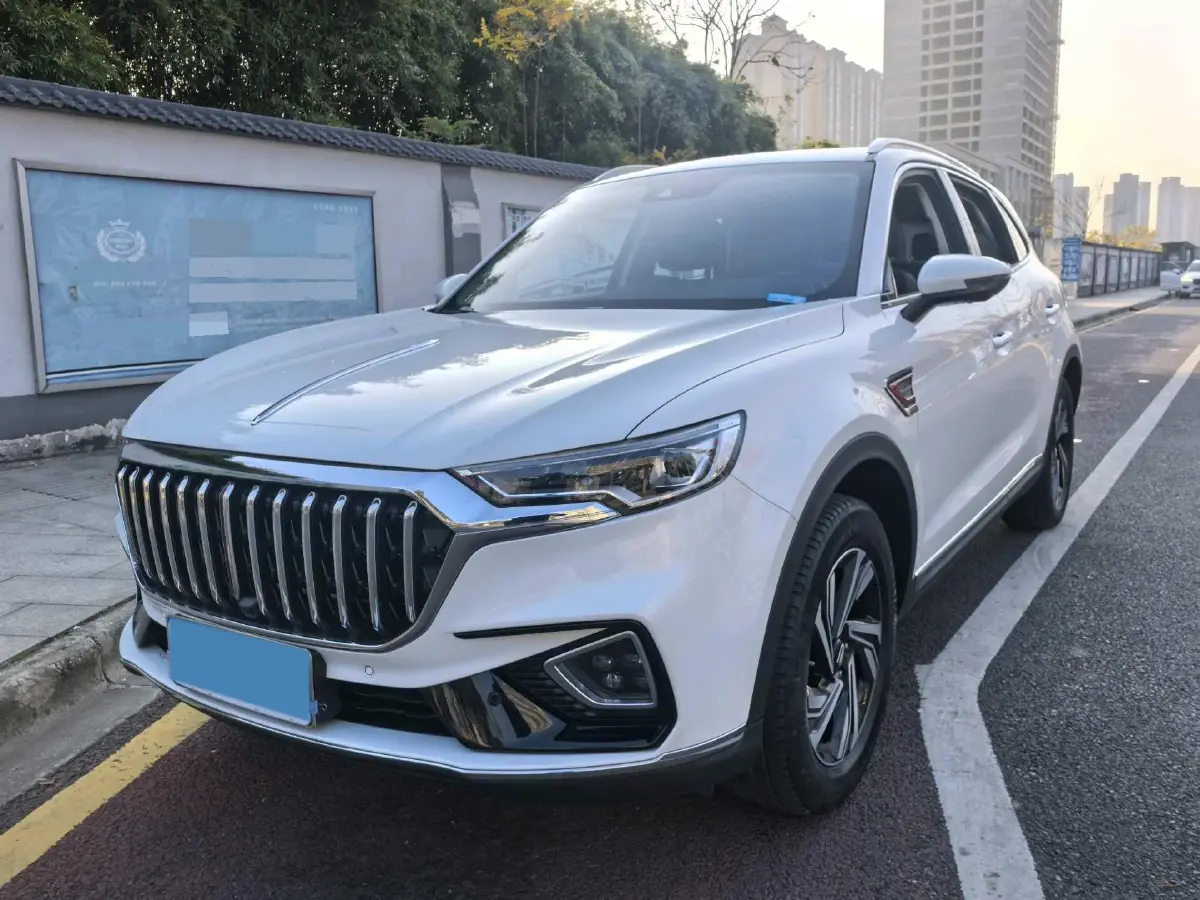 2022 HongQi HS5 2.0T 224HP L4 6AT