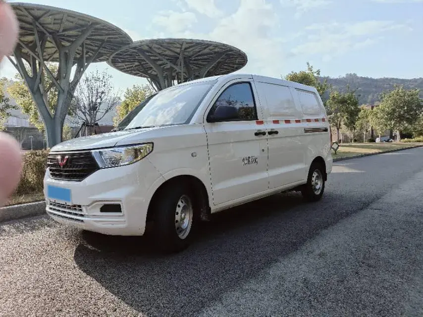 2019 WuLing HongGuang V 1.5L 99HP L4 6MT