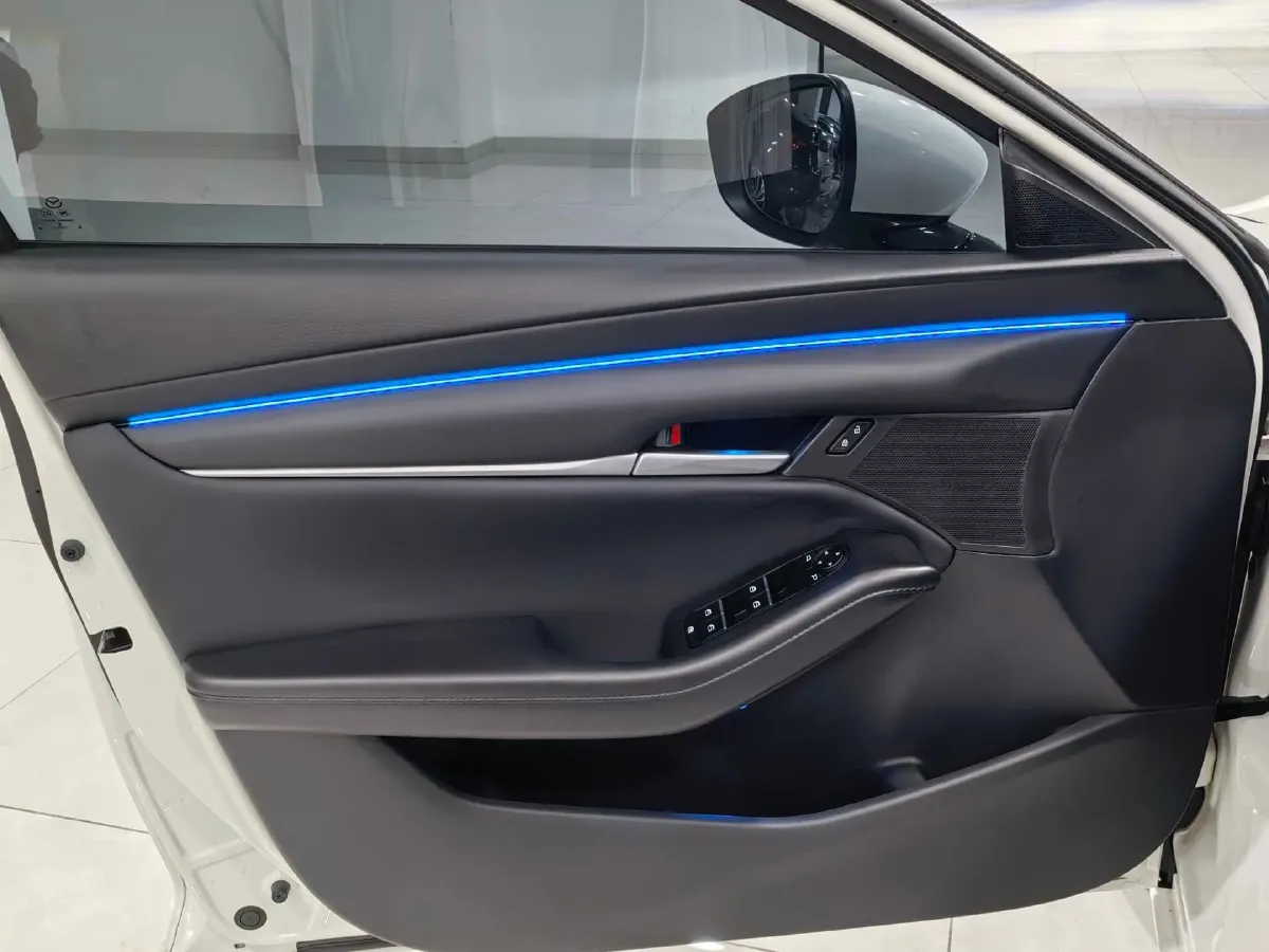 2022 Mazda 3 Axela 2.0L 158HP L4 6AT,autocango,china used car exporter,china ev exporter,chinese used car exporter,chinese used ev exporter