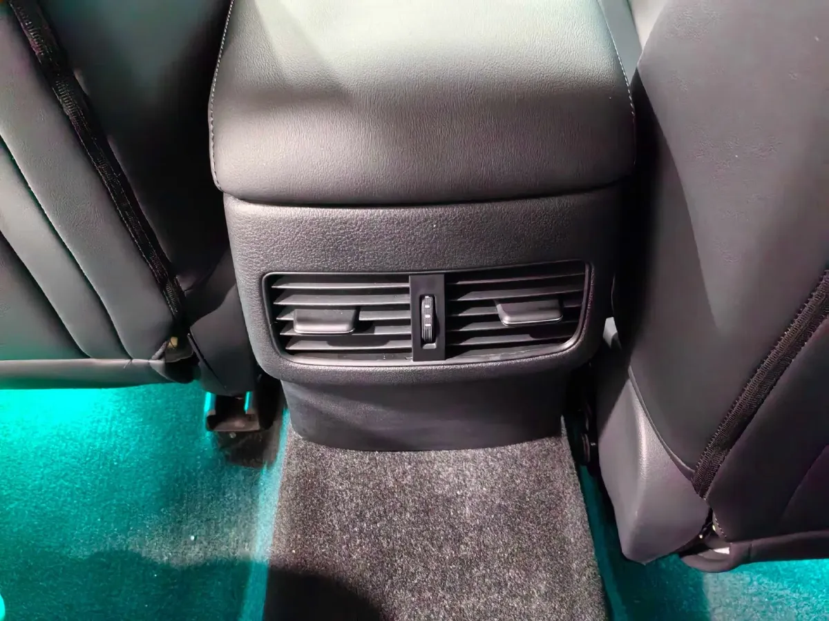 2022 Mazda 3 Axela 2.0L 158HP L4 6AT,autocango,china used car exporter,china ev exporter,chinese used car exporter,chinese used ev exporter