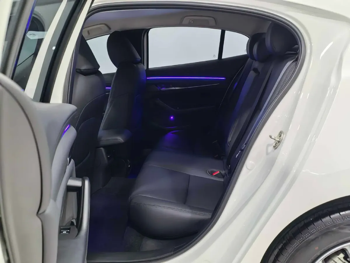 2022 Mazda 3 Axela 2.0L 158HP L4 6AT,autocango,china used car exporter,china ev exporter,chinese used car exporter,chinese used ev exporter