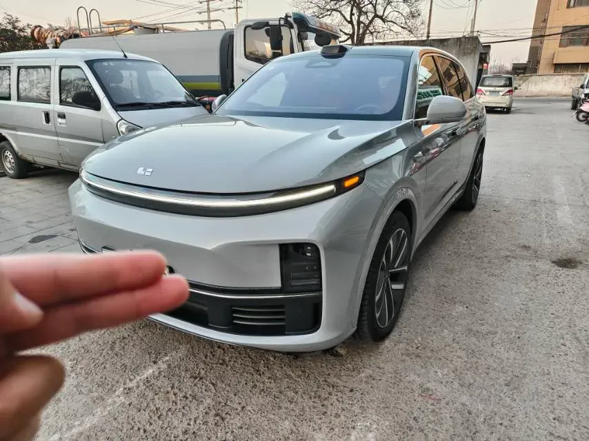 2024 Li L8 Range Extended 154HP REEV 42.8KWH,autocango,china used car exporter,china ev exporter,chinese used car exporter,chinese used ev exporter
