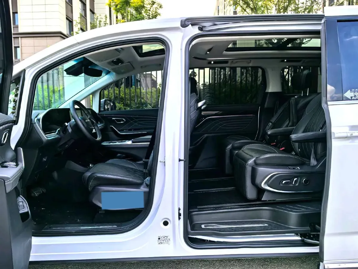 2022 MAXUS G90 2.0T 234HP L4 8AT,autocango,china used car exporter,china ev exporter,chinese used car exporter,chinese used ev exporter