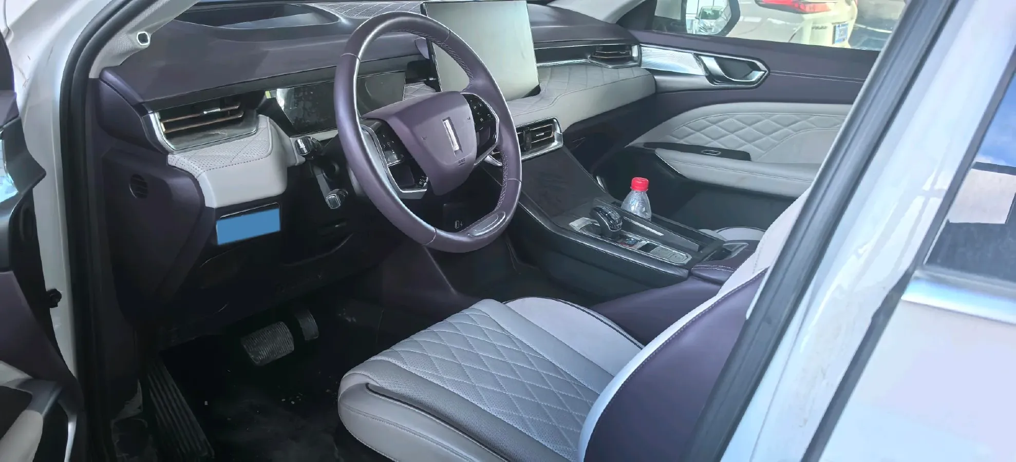 2022 WEY Latte 1.5T 156HP L4 2DHT PHEV 34KWH,autocango,china used car exporter,china ev exporter,chinese used car exporter,chinese used ev exporter