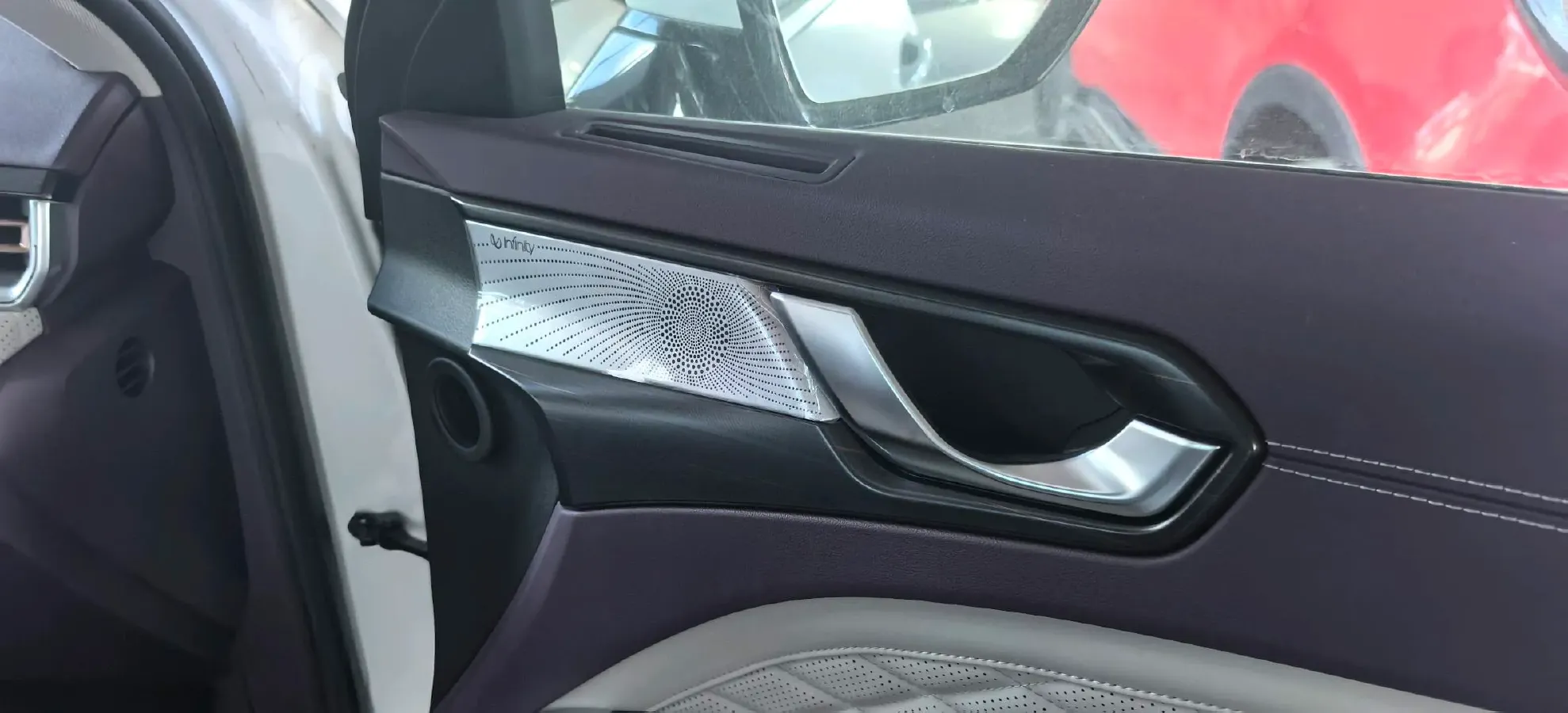 2022 WEY Latte 1.5T 156HP L4 2DHT PHEV 34KWH,autocango,china used car exporter,china ev exporter,chinese used car exporter,chinese used ev exporter