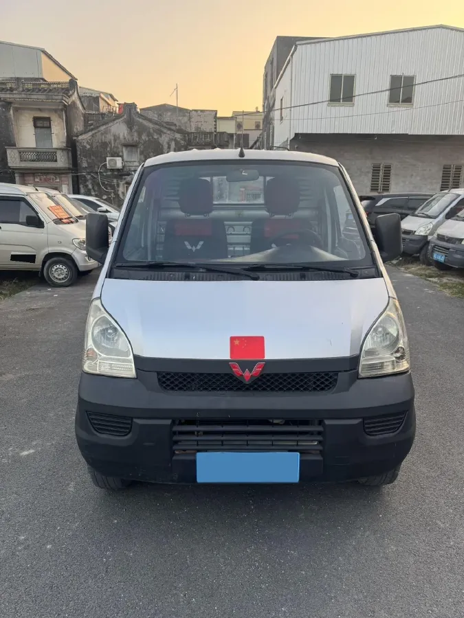 2015 Soueast V3 1.5L 120HP L4 5MT,autocango,china used car exporter,china ev exporter,chinese used car exporter,chinese used ev exporter