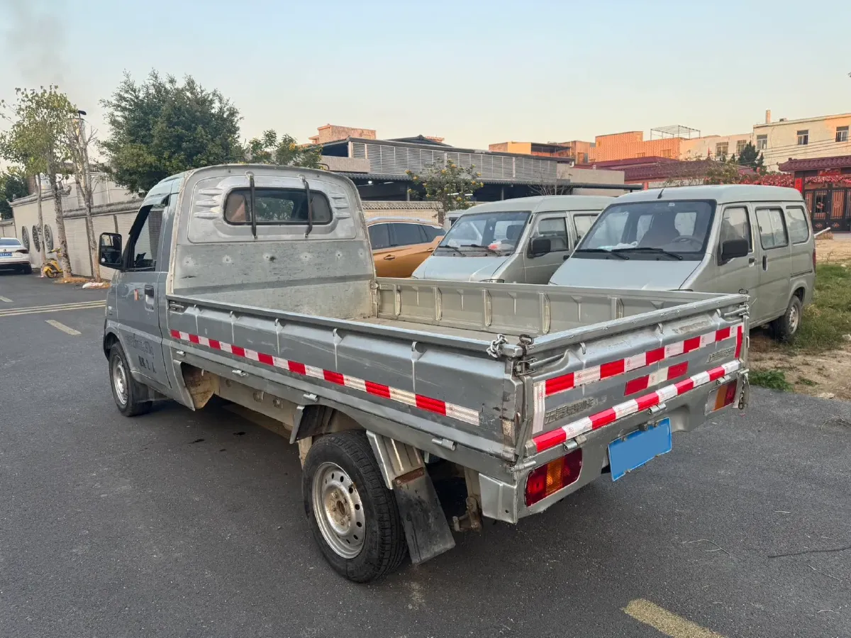 2015 Soueast V3 1.5L 120HP L4 5MT,autocango,china used car exporter,china ev exporter,chinese used car exporter,chinese used ev exporter