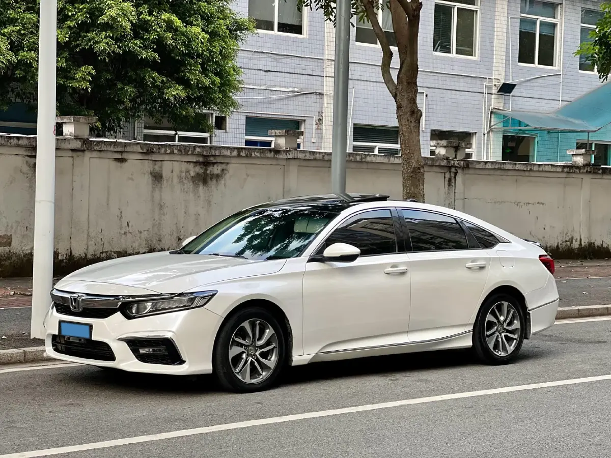 2019 Honda Inspire 1.5T 194HP L4 CVT