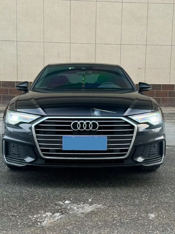 2021 Audi A6L 2.0T 224HP L4 7DCT,autocango,china used car exporter,china ev exporter,chinese used car exporter,chinese used ev exporter