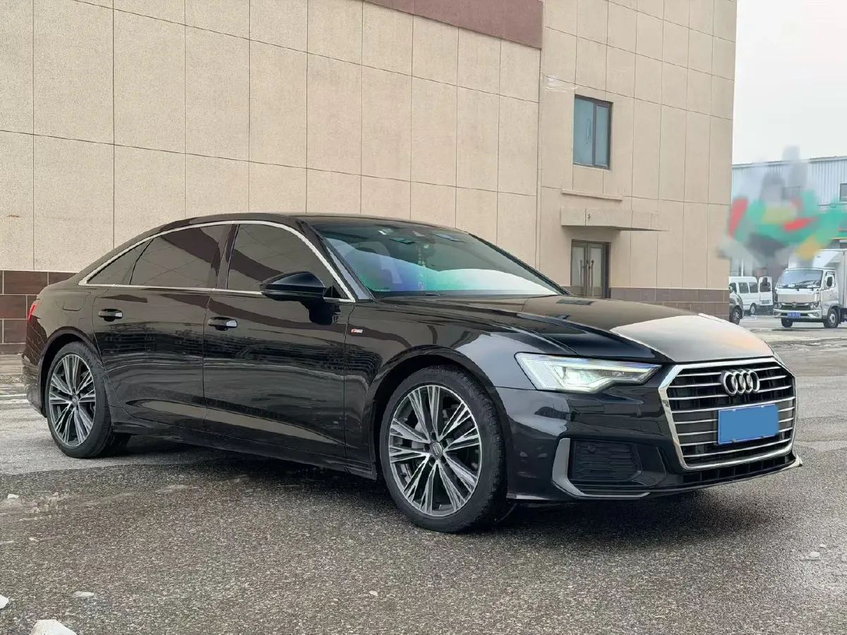 2021 Audi A6L 2.0T 224HP L4 7DCT,autocango,china used car exporter,china ev exporter,chinese used car exporter,chinese used ev exporter