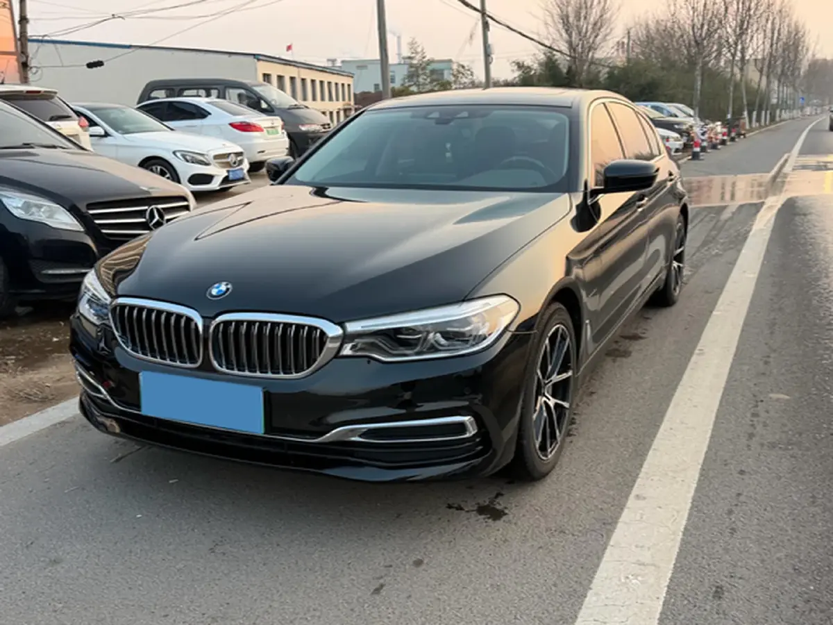 2020 BMW 5 Series 2.0T 184HP L4 8AT PHEV 17.7KWH
