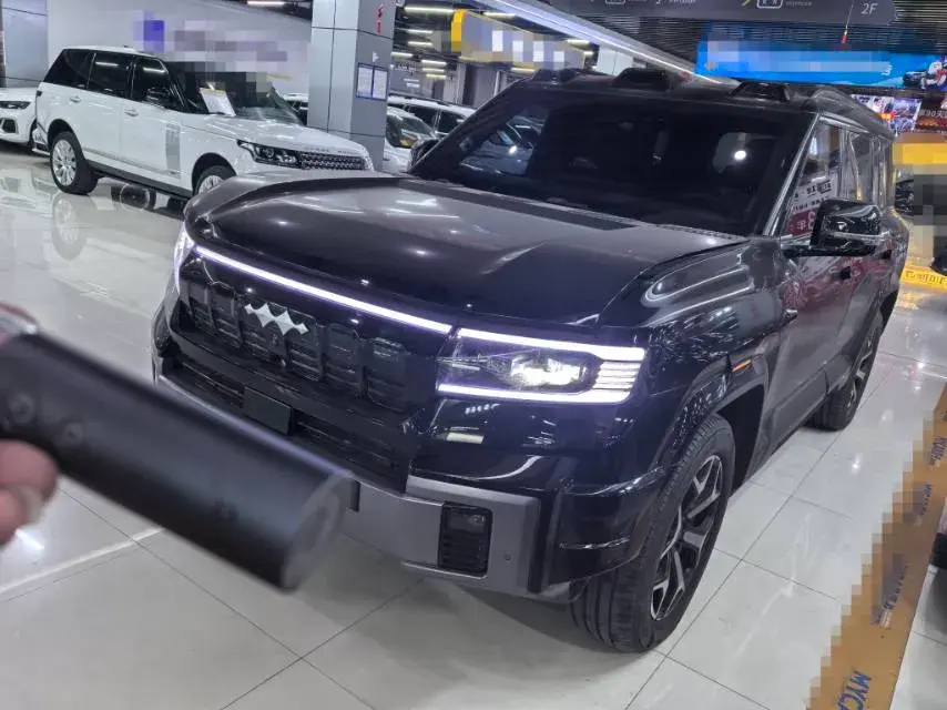 2025 FangChengBao Bao 8 2.0T 245HP L4 E-CVT PHEV 36.8KWH