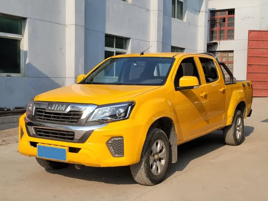 2023 Isuzu RE-MAX Jim 2.4L 158HP L4 5MT