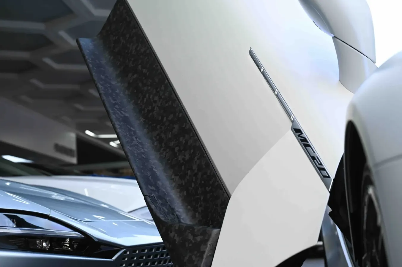 2020 Maserati MC20 3.0T 630HP V6 8DCT,autocango,china used car exporter,china ev exporter,chinese used car exporter,chinese used ev exporter