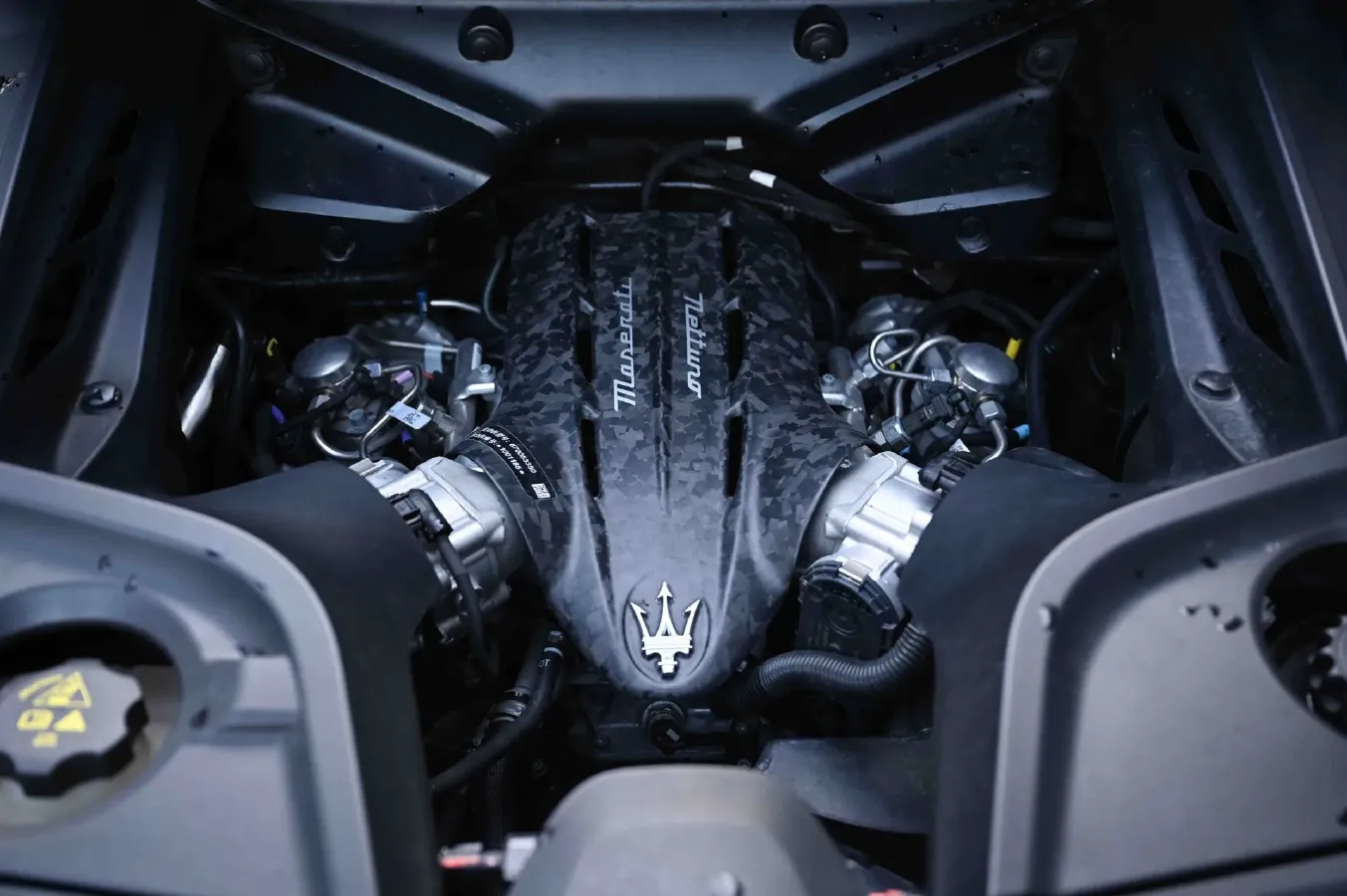 2020 Maserati MC20 3.0T 630HP V6 8DCT,autocango,china used car exporter,china ev exporter,chinese used car exporter,chinese used ev exporter