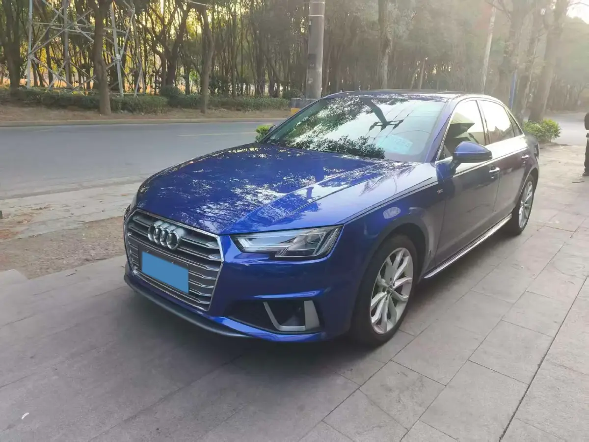 2019 Audi A4L 2.0T 190HP L4 7DCT