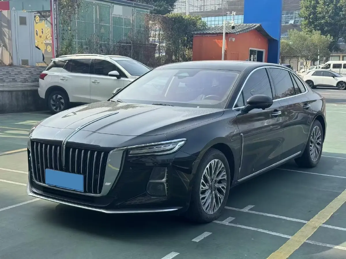 2023 HongQi H5 1.5T 169HP L4 E-CVT Hybrid